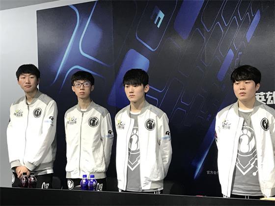 是众多网球 是众多网球