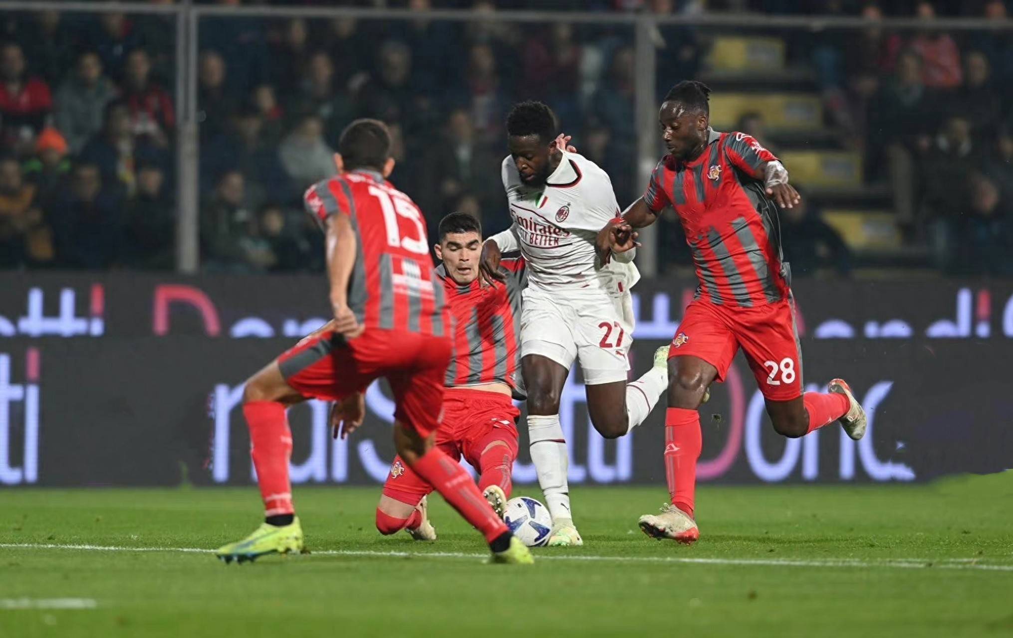 同场地条件 同场地条件