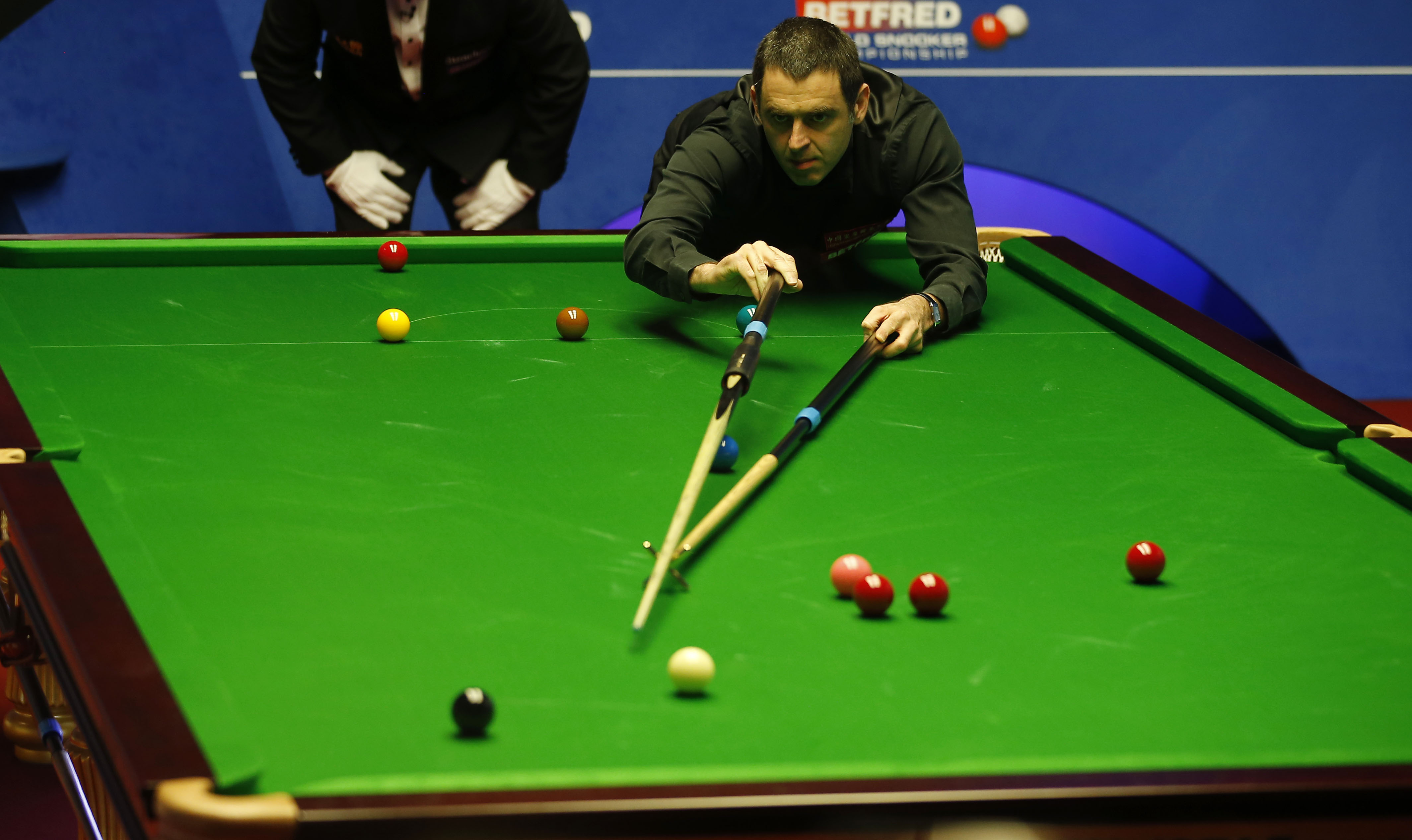 展现出咄咄 展现出咄咄